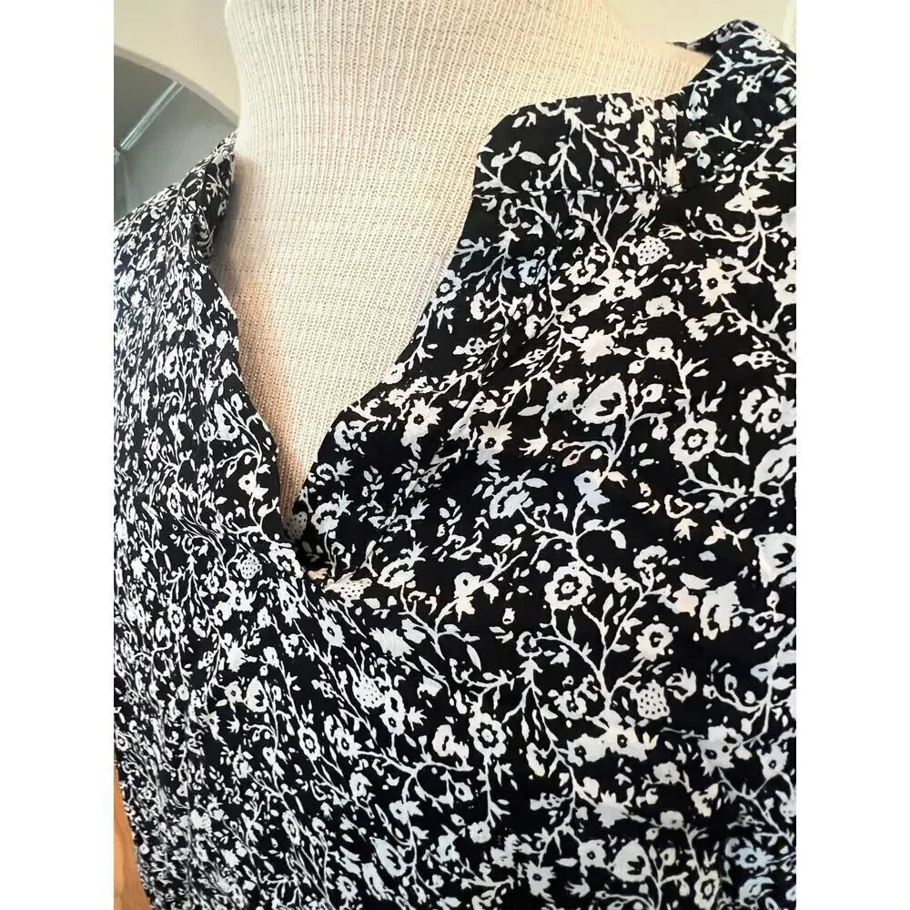 JONES AND CO BLACKAND WHITE FLORAL BLOUSE WOMENS XXL - Picture 3 of 7